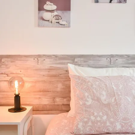 With Balcony - 9 Min-walk To Trindade Oporto