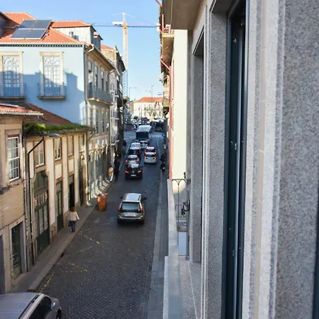 Апартаменты With Balcony - 9 Min-walk To Trindade