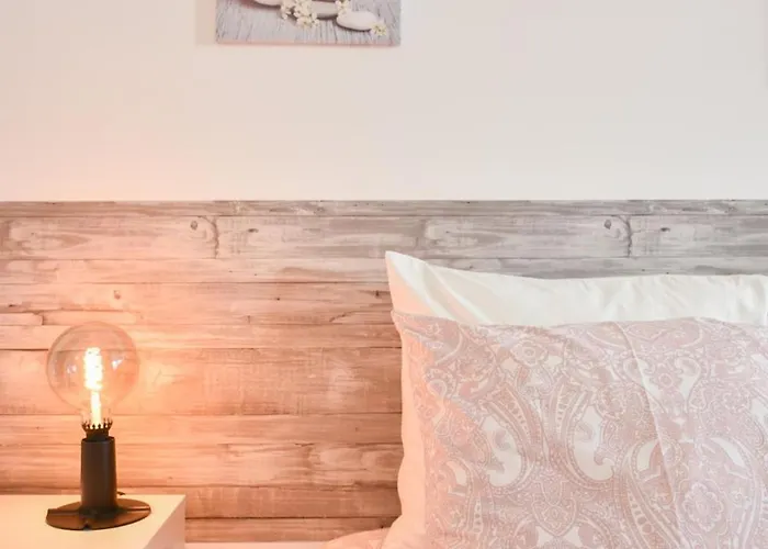 With Balcony - 9 Min-walk To Trindade Porto